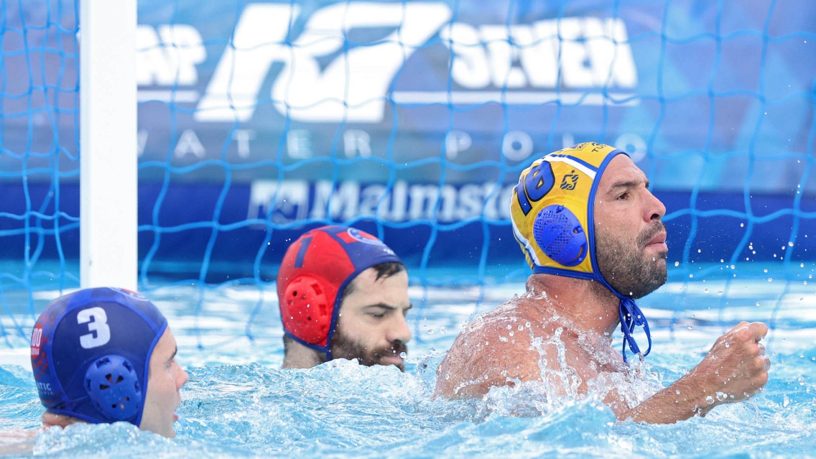 Barceloneta remonta al Jug para meterse en semis de la Champions de waterpolo -- Ver ahora