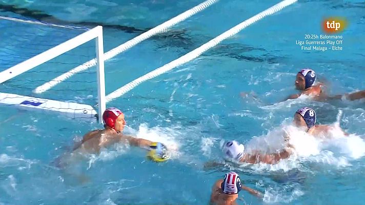 Waterpolo - Así fue el surrealista gol en propia puerta del portero de Olympiacos