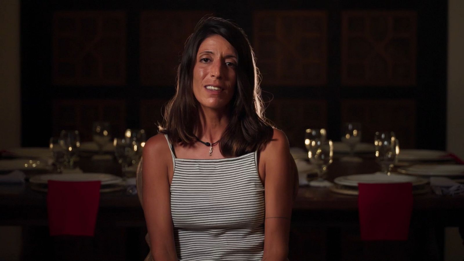 Marlene Martin, instructora de buceo en Dauin - Españoles en conflictos | Ver