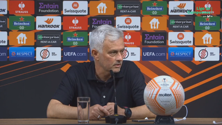 Fútbol - Mourinho: "El Sevilla tiene una plantilla que nosotros no tenemos"