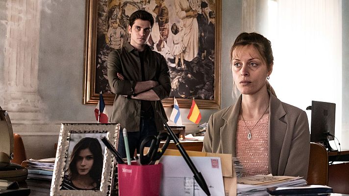 Imma Tataranni - El buey y la mujer de tu pueblo tienen que ser (Primera parte)