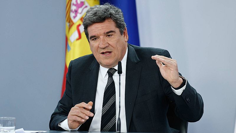 Escrivá califica de "récord" los datos del paro de mayo: "Nunca se había creado tanto empleo en cinco meses"