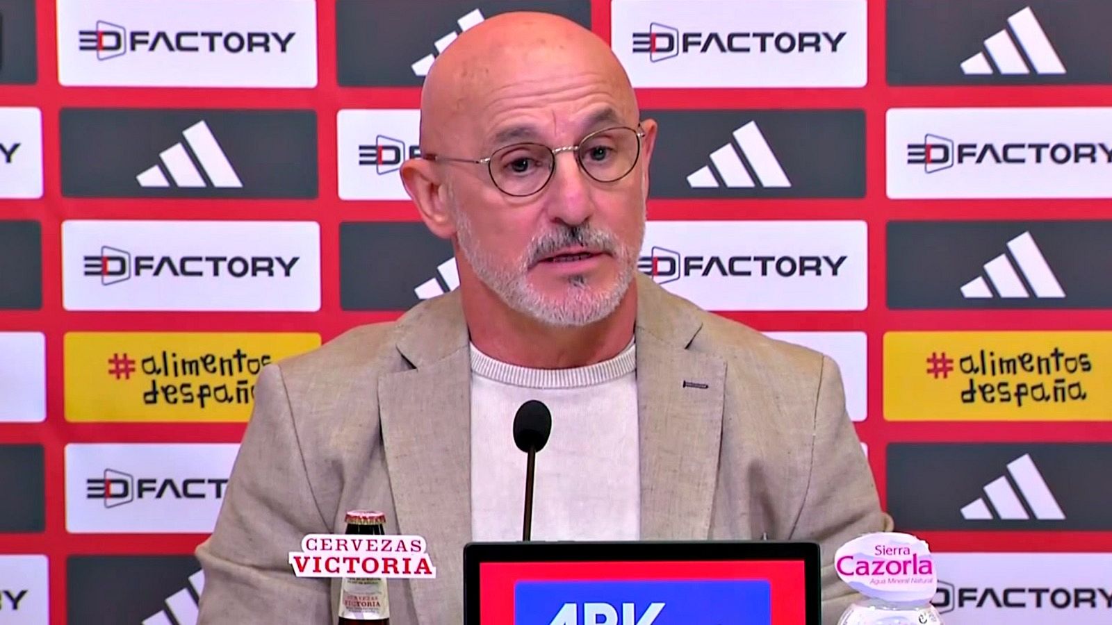 Luis de la Fuente: ''Autocrítico hay que ser siempre y yo lo soy siempre conmigo mismo''