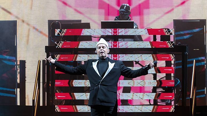Telediario Fin de Semana - Pet Shop Boys actúa en España a las puertas de un nuevo recopilatorio: "Es como vivir tu vida de nuevo"