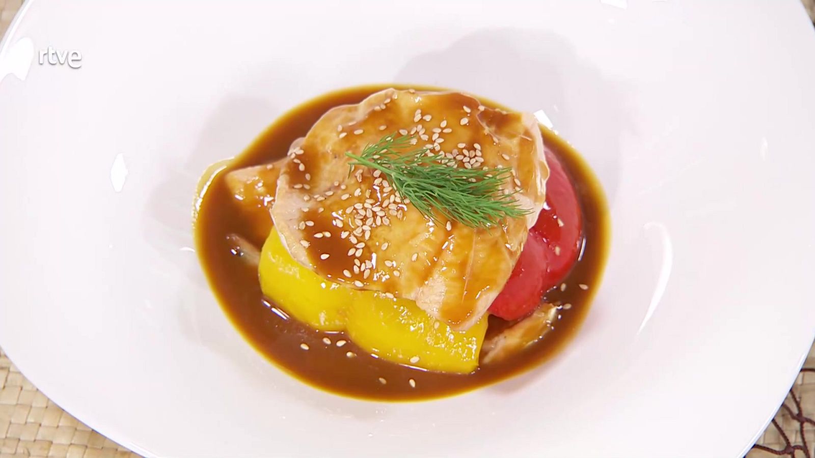 Receta con trucha: milhojas de trucha y pimientos de colores - Saber vivir | Ver