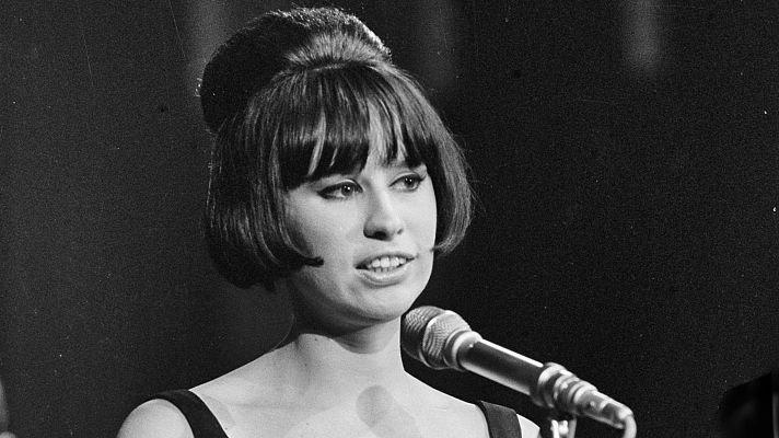 Telediario 2 - Muere Astrud Gilberto, pionera de la 'bossa nova' y voz de "La chica de Ipanema"