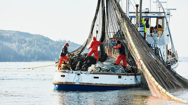 Telediario 1 - Cámaras a bordo y geolocalizadores: Bruselas aumenta el control al sector pesquero