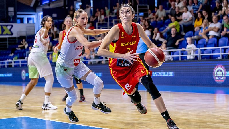 España vence a Hungría (65-63) con una canasta de Alba Torrens en los últimos segundos