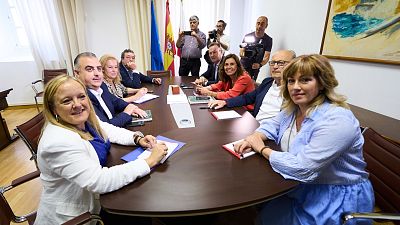 Los partidos negocian pactos en varias comunidades aut�nomas