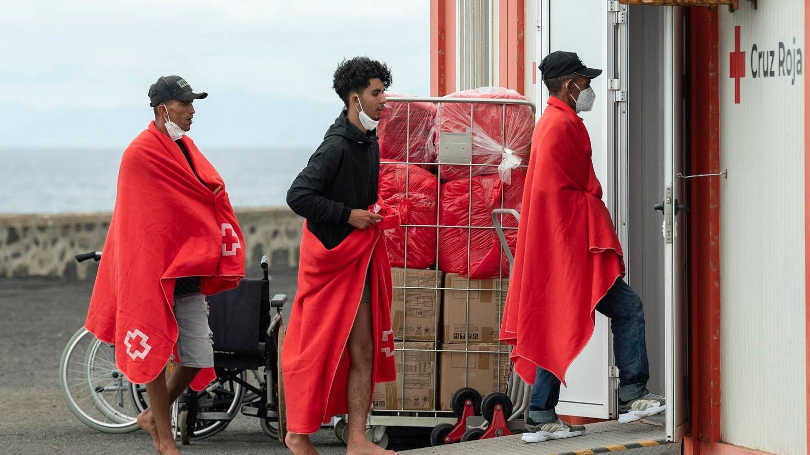 Suben las llegadas de migrantes a Canarias: en las últimas horas Cruz Roja ha atendido a más de 400 personas