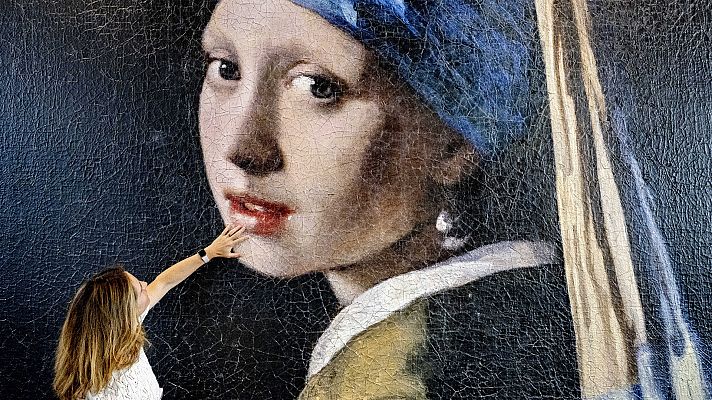 Telediario 2 - ¿Quién es esa chica? Termina la exposición sobre el famoso retrato 'La joven de la perla'