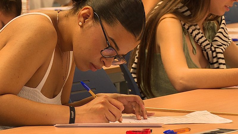 Los expertos recomiendan elegir carreras por vocación y no únicamente por salidas laborales