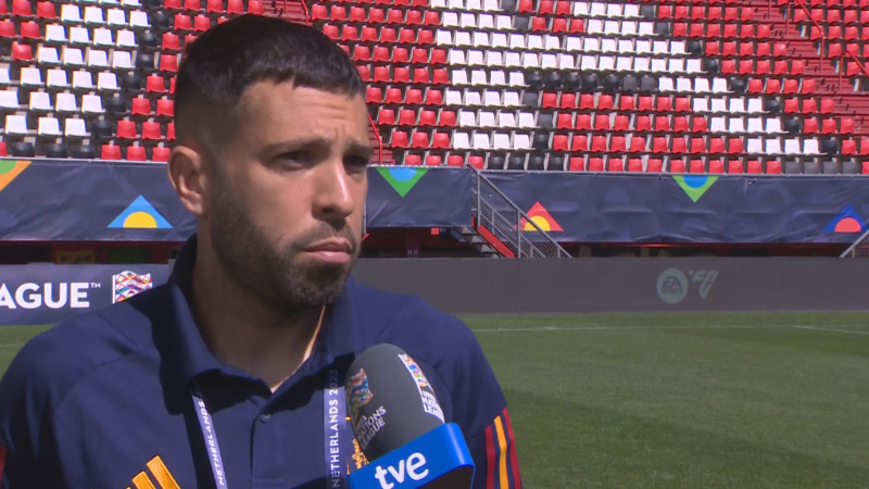 Jordi Alba sobre su futuro, a RTVE: "Equipos no me faltarán, espero"