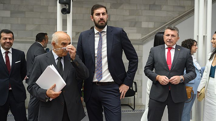 Telediario 1 - Vox amenaza con repetir las elecciones en Murcia tras quedarse fuera de la Mesa de la Asamblea