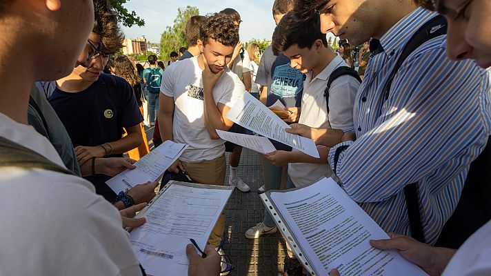 Telediario 1 - El debate de la inflación de las notas de la EBAU