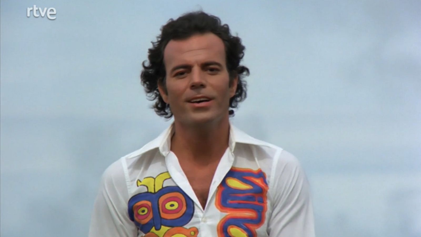 Al sur del Pacífico con Julio Iglesias (De Valerio Lazarov)