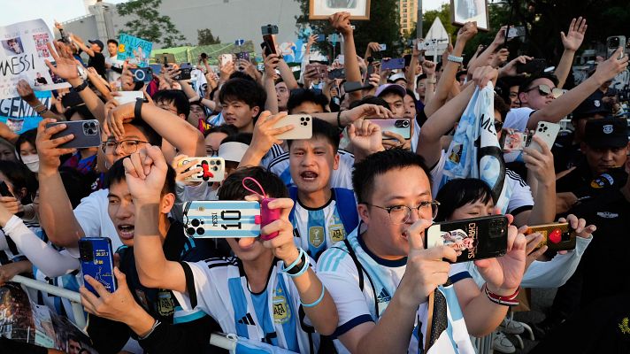 Telediario Matinal - Se desata la 'Messimania' en China