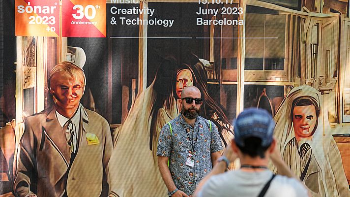 Telediario 1 - El festival Sónar celebra sus 30 años en Barcelona