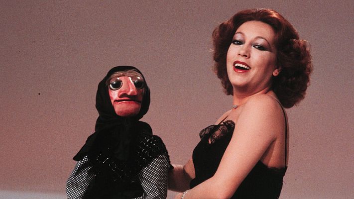 Telediario 1 - Muere la famosa ventrílocua 'Mari Carmen y sus muñecos' a los 80 años