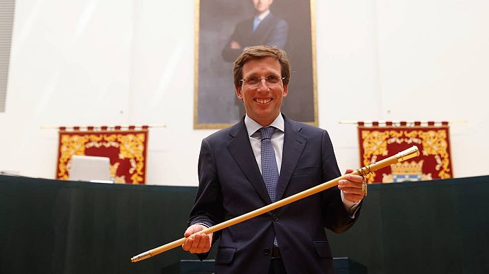 Telediario Fin de Semana - El bipartidismo se reparte las dos grandes ciudades del país: PP, en Madrid, y PSOE, en Barcelona