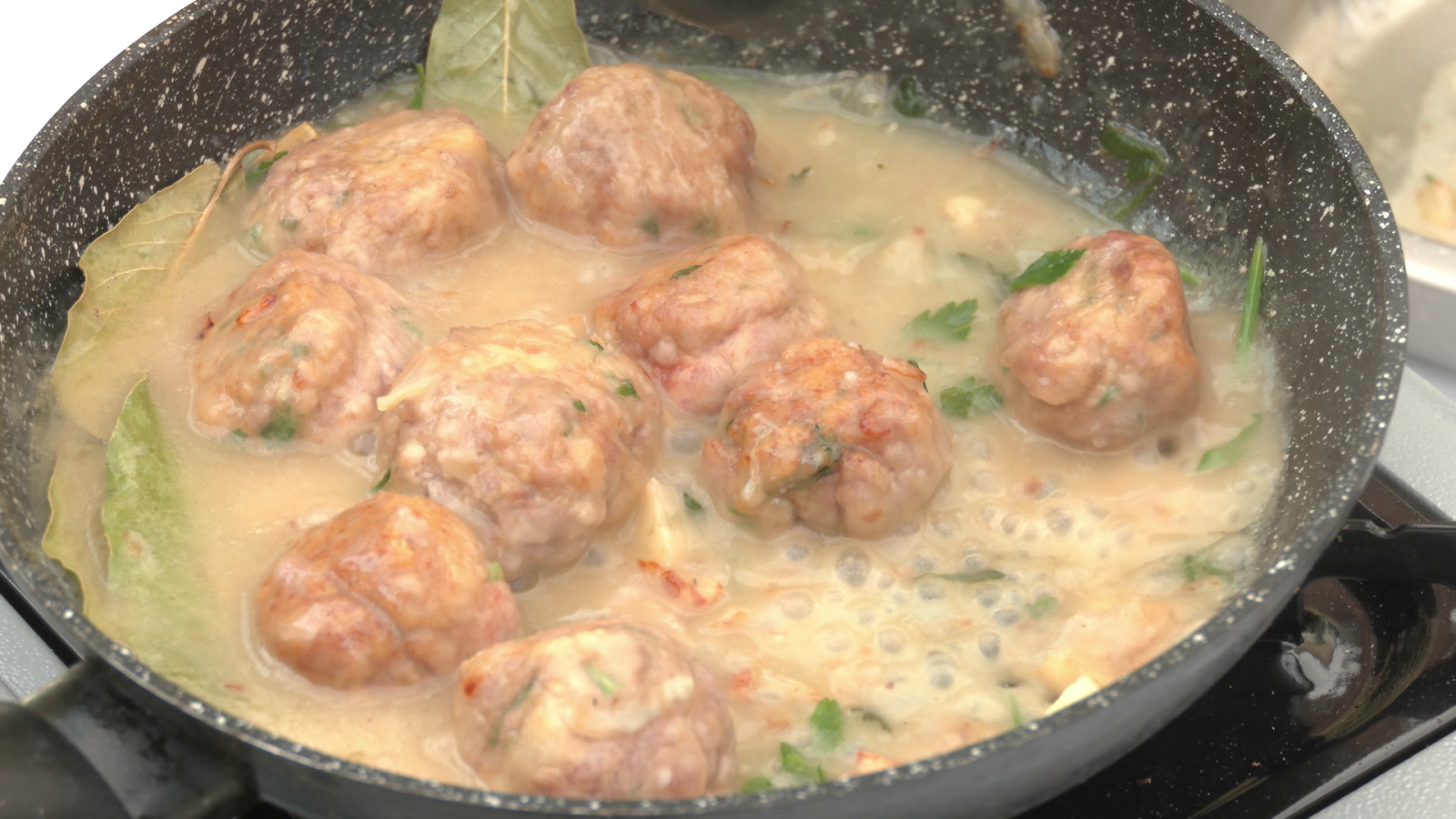 Receta de albóndigas en salsa - Ahora o nunca | Ver
