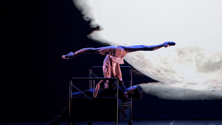 Telediario 2 - Las últimas propuestas visitan Madrid en 'Danza en la villa'