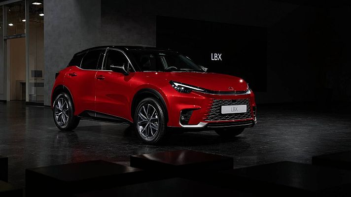 Telediario 2 - Coches por suscripción, el nuevo modelo que permite elegir el automovil que preferimos en cualquier momento