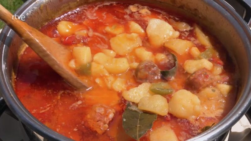 La auténtica receta de patatas a la riojana - Ahora o nunca | Ver