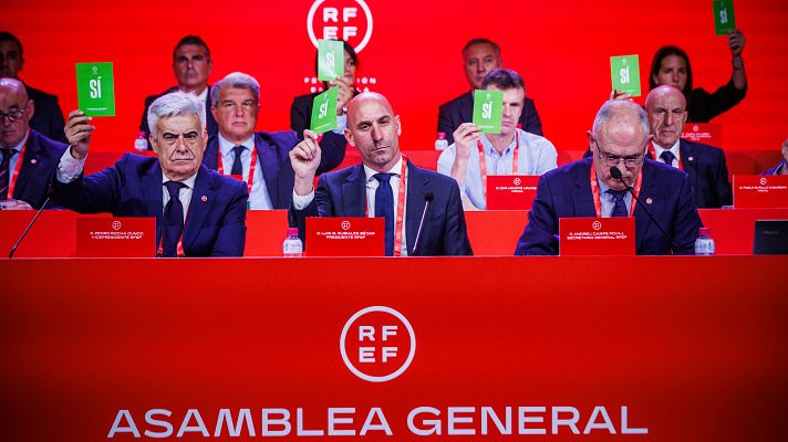 Telediario 1 - Asamblea de la RFEF: proyecto de un estadio nacional y respuesta a las acusaciones de Osasuna