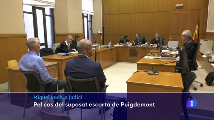L'Informatiu - Miquel Buch, a judici pel cas del suposat escorta de Puigdemont