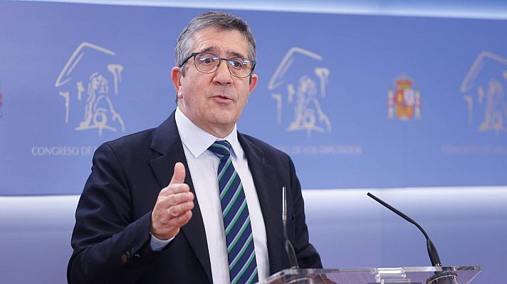 La hora de La 1 - El PSOE afirma que los pactos PP-Vox hacen que "España retroceda": "La bandera LGTBI está desapareciendo de las instituciones"