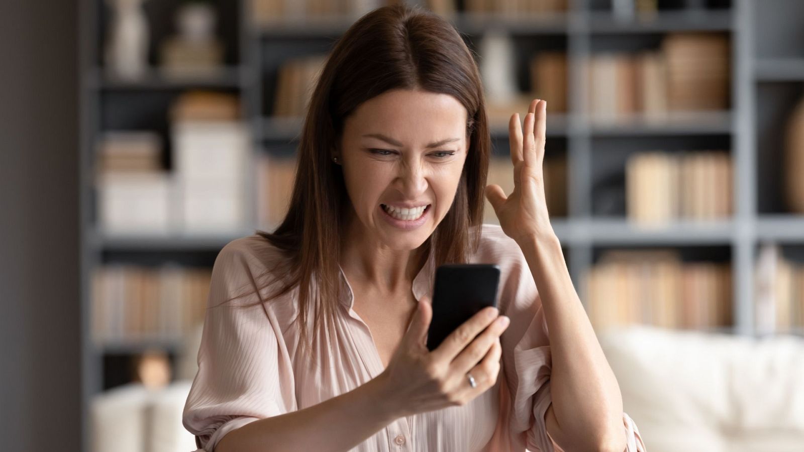 Fin a las llamadas spam: o existe consentimiento expreso del consumidor, o las compañías no podrán hacerlas - Ver ahora