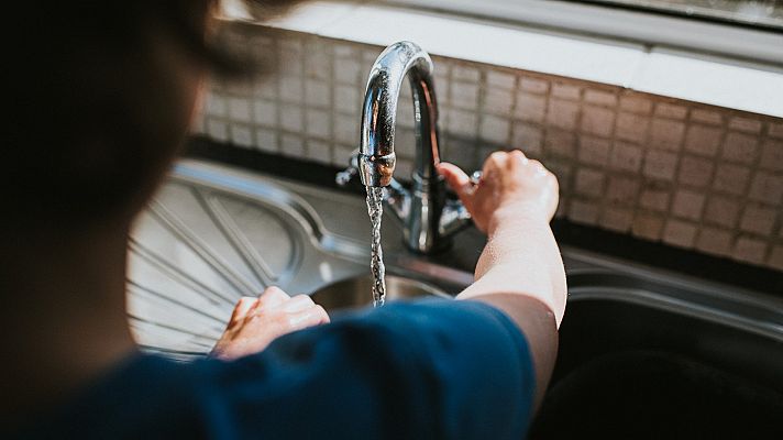 La tarde en 24h - Cortes de agua nocturnos en Vélez-Málaga por la sequía