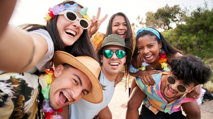 Telediario 1 - De la hiperconexión al disfrute de perderse cosas