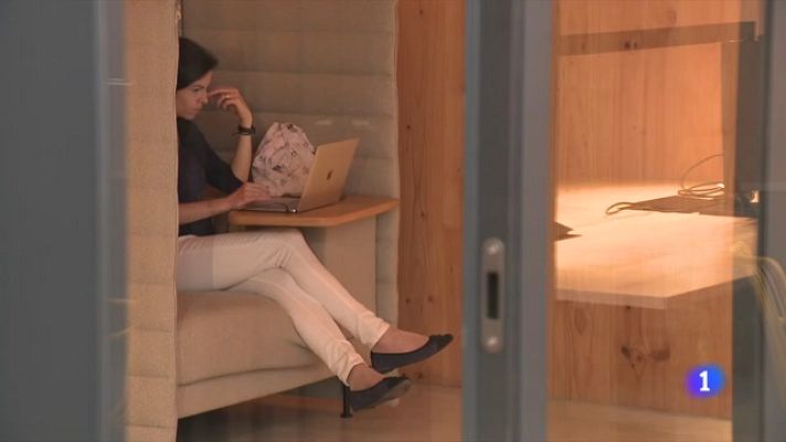 L'Informatiu - Com és l'interior d'un edifici guardonat amb el Premi d'Arquitectura Espanyola?