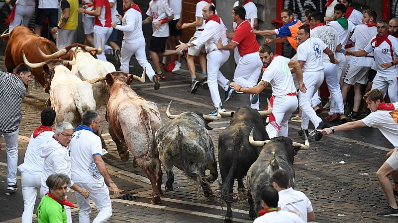 Vive San Fermín 2023 - Tercer encierro - ver ahora