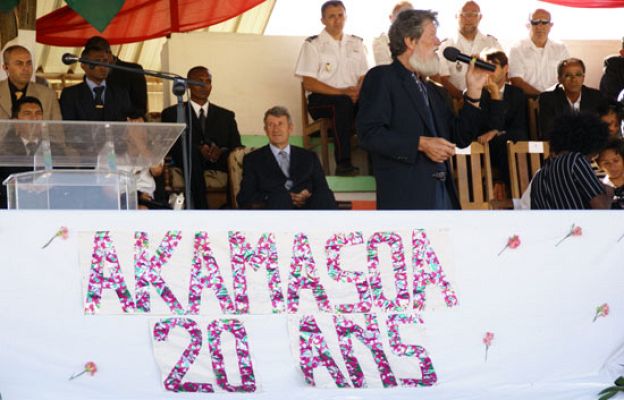 Pueblo de Dios - Akamasoa: fiesta en el basurero