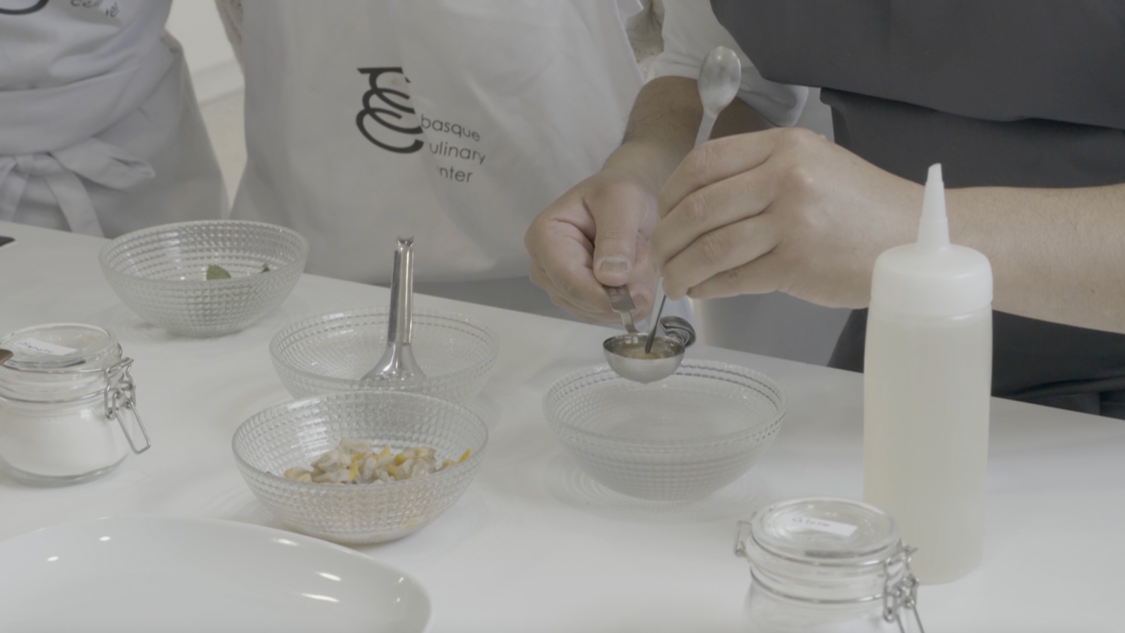 Clase de cocina de vanguardia de MasterChef 11 | Ver