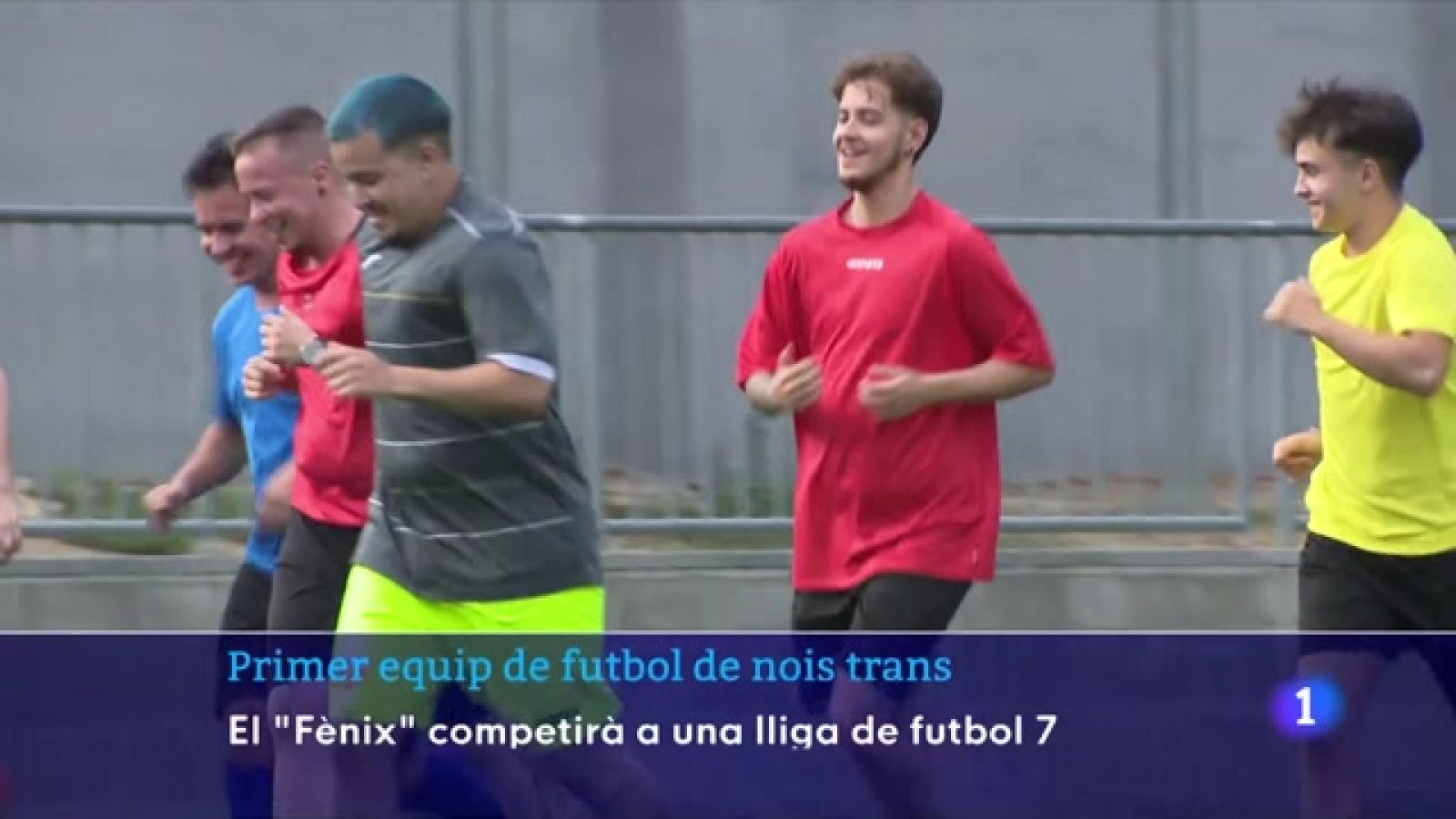 Fènix Futbol Club: el primer equip de futbol de nois trans d'Espanya