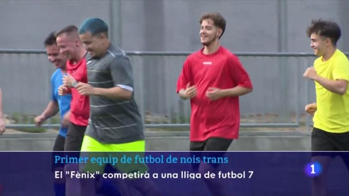 L'Informatiu - Neix el Fènix Futbol Club: el primer equip de futbol de nois trans d'Espanya