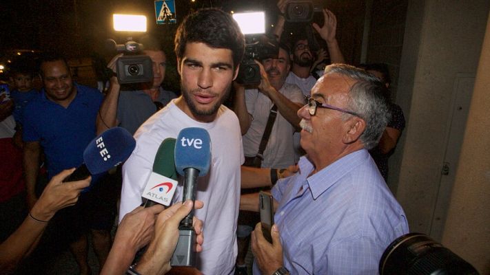 Carlos Alcaraz, recibido como un héroe en El Palmas tras ganar Wimbledon | Ver