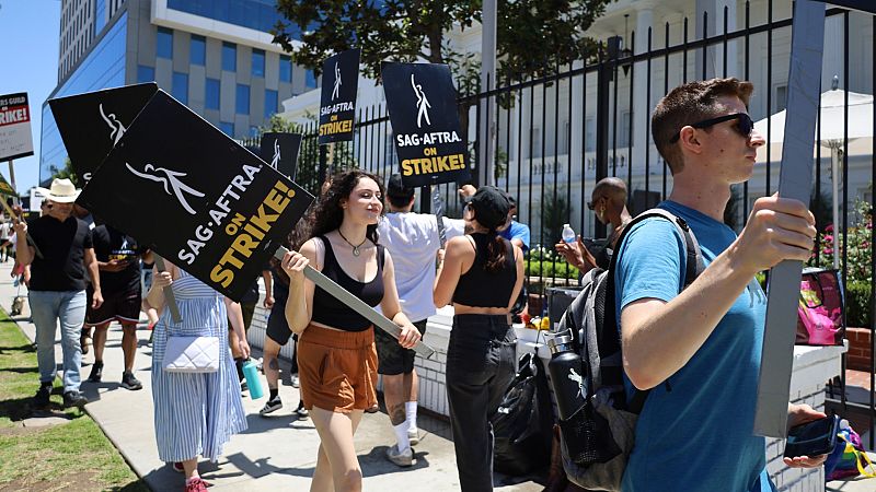 Hollywood paralizado por la huelga de actores y guionistas - Diario 24 | Ver