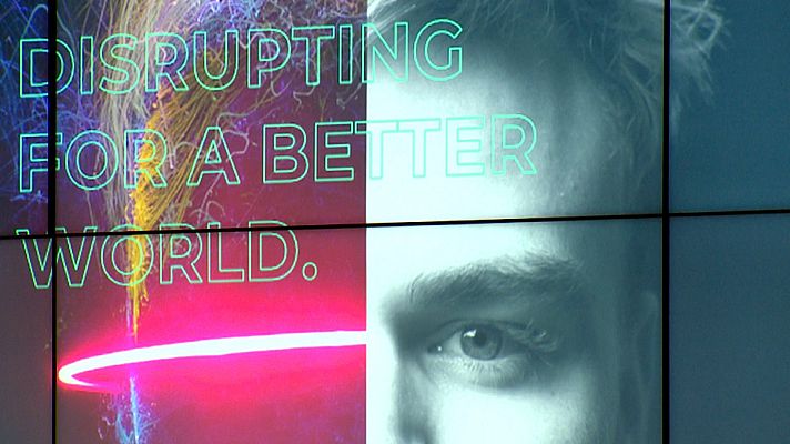 Zoom net - Arquimea Research Center, Phone (2) y One Military Camp