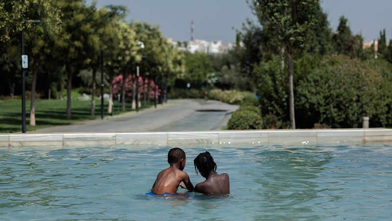 10 menores infectados por una bacteria en Valencia al bañarse en aguas sin tratar
