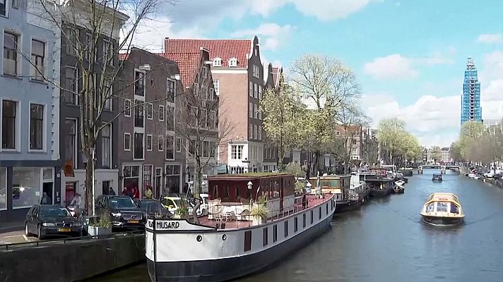 Telediario 1 - Fin de los cruceros en el centro de Ámsterdam: la capital busca acabar con el turismo de masas