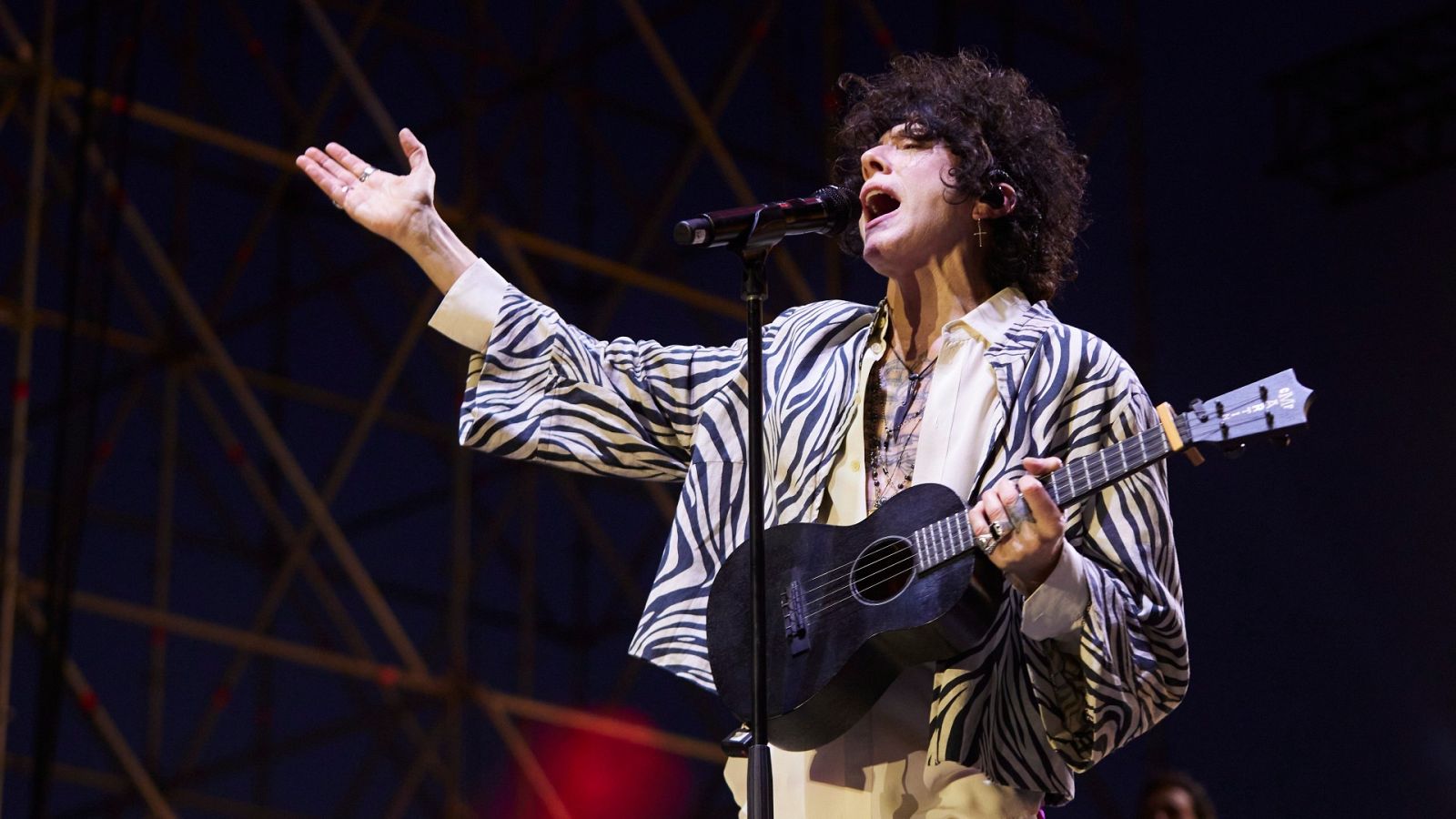 Laura Pergolizzi, una cantante y compositora estadounidense que ha compuesto para Cher o Rihanna | Ver