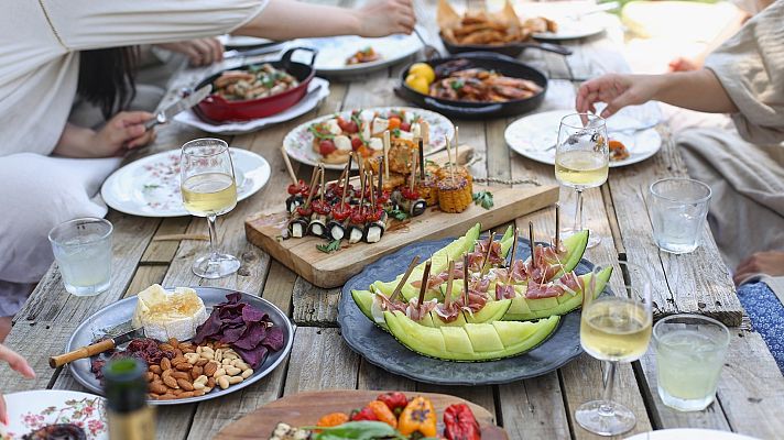 Hablando claro - ¿Qué es mejor comer cuando las temperaturas aprietan para que sintamos menos calor?