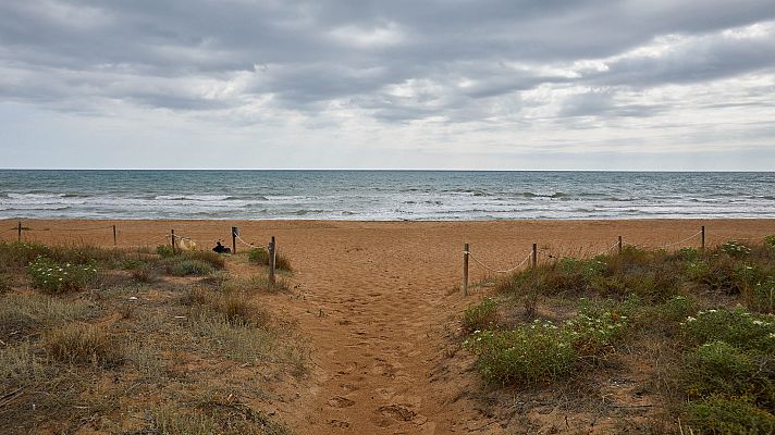 Telediario 1 - Vecinos y socorristas piden reforzar los recursos de vigilancia para prevenir ahogamientos en las playas