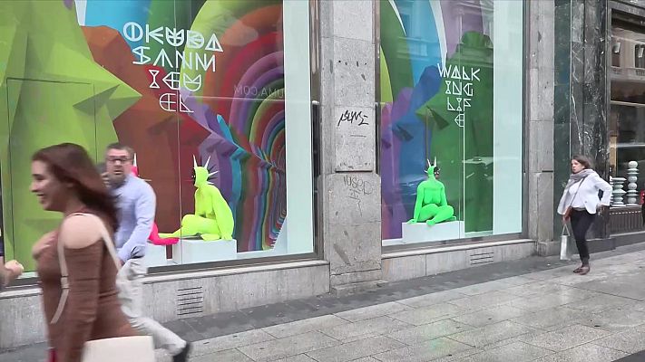 Telediario 1 - El artista urbano Okuda San Miguel inaugura el nuevo 'Museo Gran Vía 15'