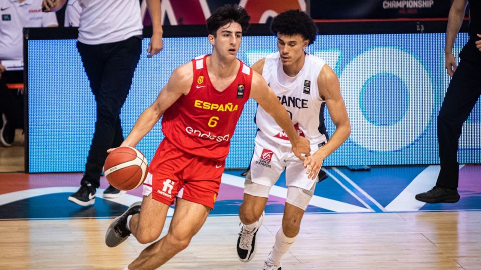 España vence a Francia y jugará la final del Europeo sub-18 de baloncesto